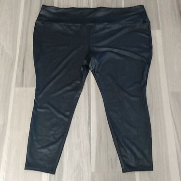 Terra & Sky shiny black leggings - Picture 6 of 16